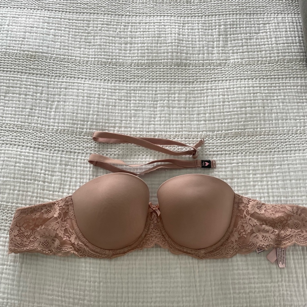 Victoria’s Secrets Convertible Bra
